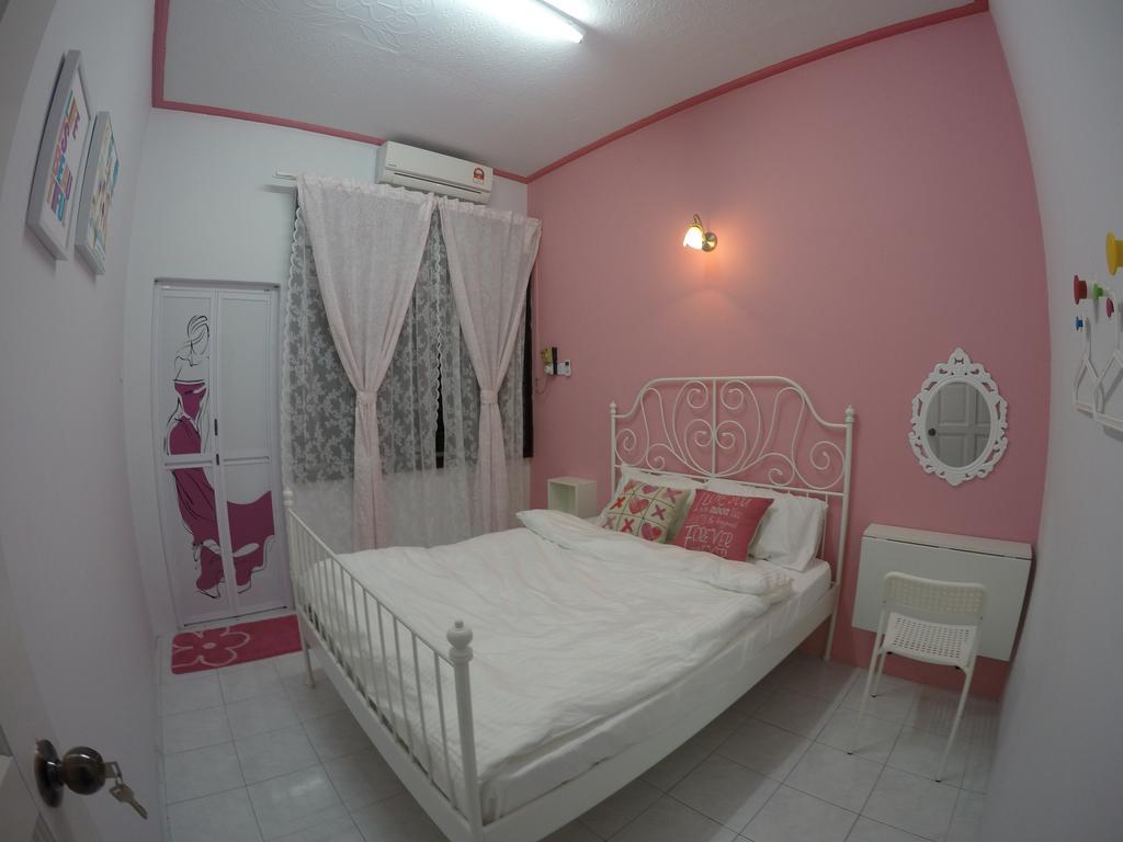 Little Blue House Kemaman Guesthouse Chukai المظهر الخارجي الصورة