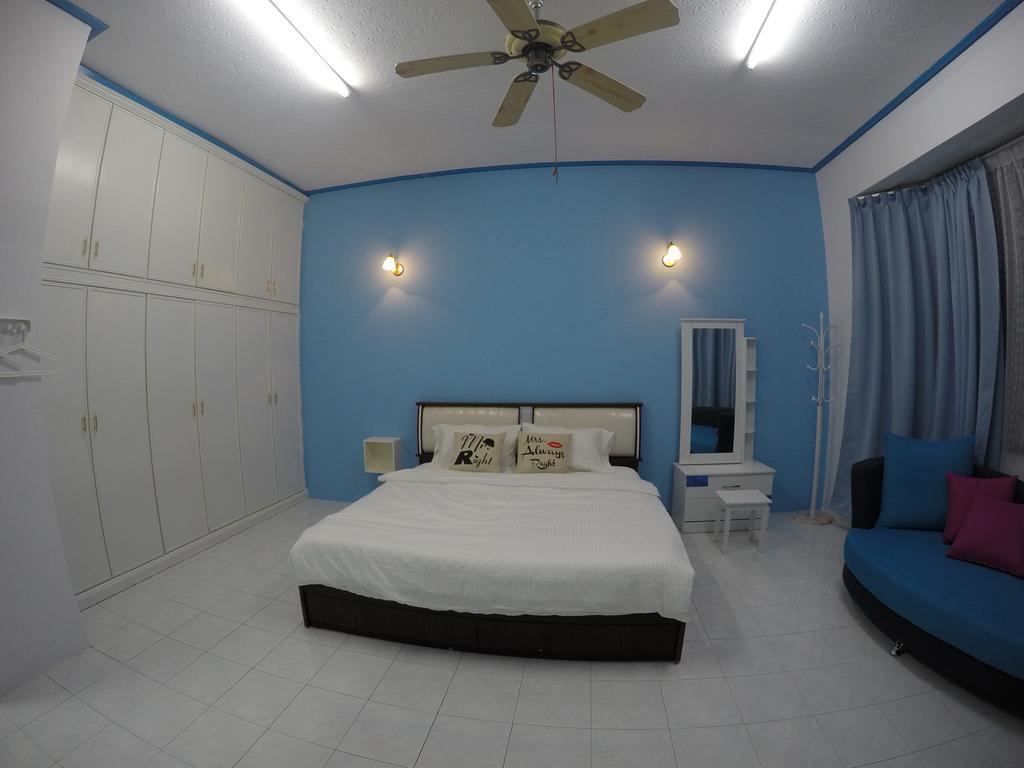 Little Blue House Kemaman Guesthouse Chukai المظهر الخارجي الصورة